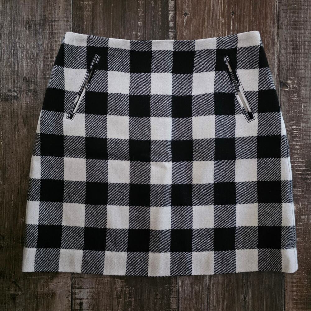 Talbots Wool Blend Black and Cream Buffalo Check Plaid Rear Zip Skirt Size 4P